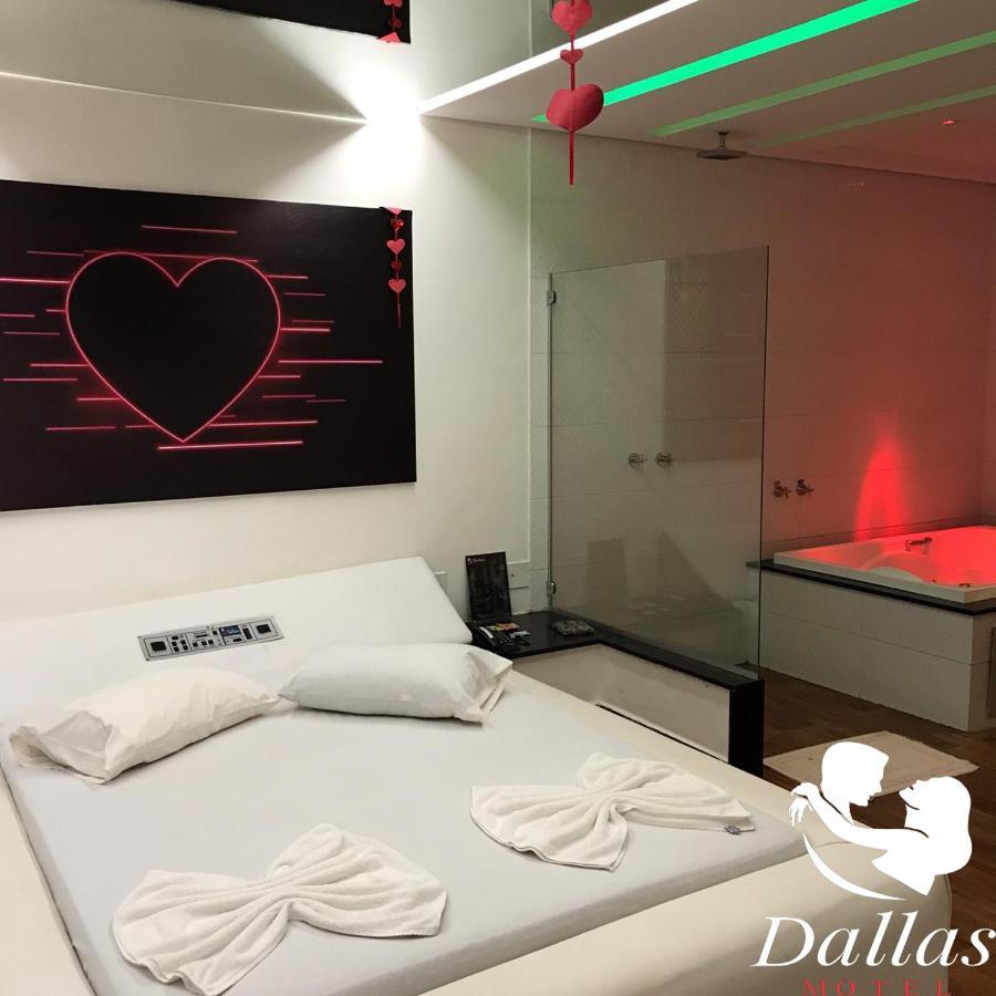 Dallas Motel Valparaiso de Goias Екстер'єр фото