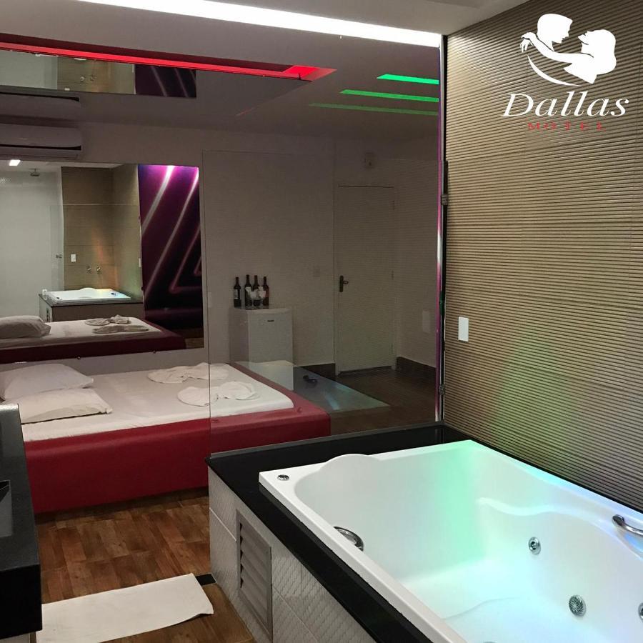 Dallas Motel Valparaiso de Goias Екстер'єр фото